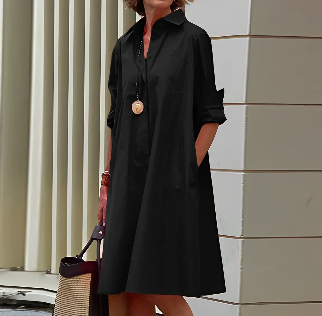 Damska Sukienka z Kołnierzykiem w Stylu Oversized | Midi